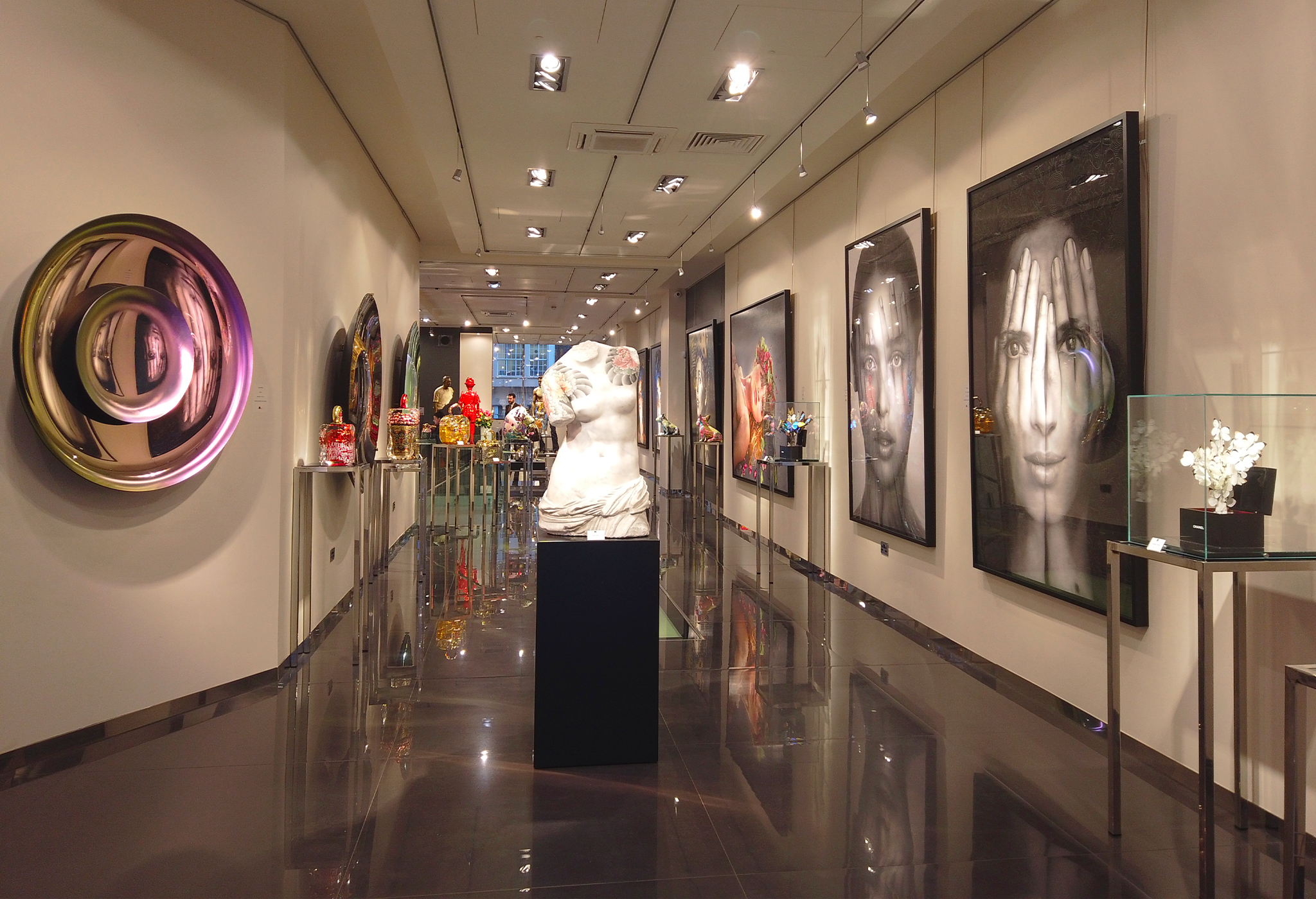 LONDON Our art galleries Galeries Bartoux