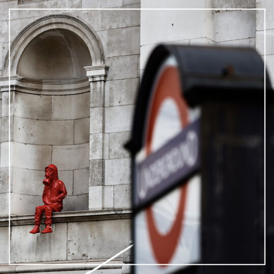 JAMES COLOMINA A FRAPPÉ UNE NOUVELLE FOIS À LONDRES ! - Galeries Bartoux