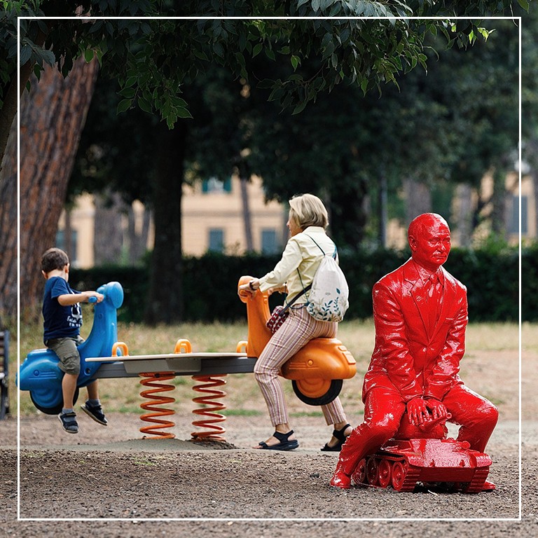 VLADIMIR IN THE GARDEN OF THE VILLA BORGHESE IN ROME - Galeries Bartoux